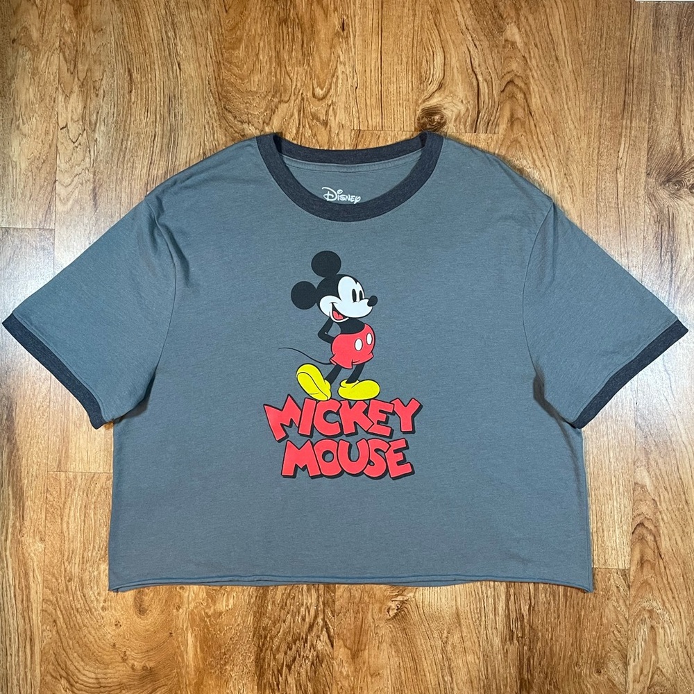 Cropped Disney Mickey Mouse T-Shirt Womens Size XL Charcoal Grey & Red Steamboat